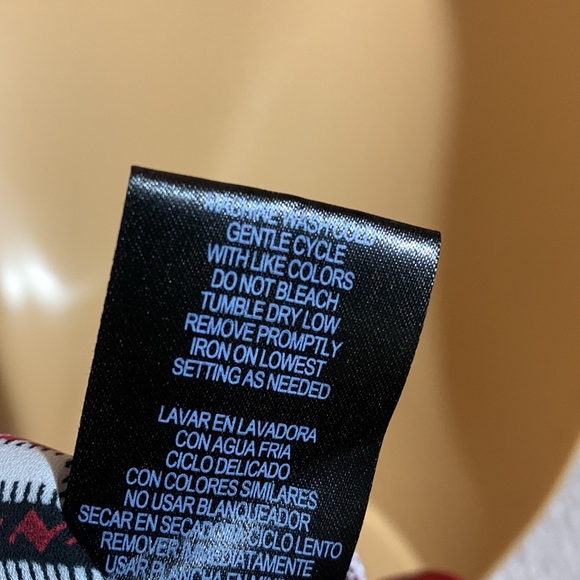 Heart and Soul Top Red Black White Floral Size L High Low Light Weight - Picture 16 of 16